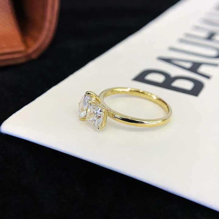3g Fine 18k Yellow Gold Wedding Ring 1.55ct Lab Grown Diamond Pear and ...