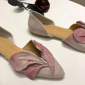 Chaussures plates en cuir suédé véritable pour femmes, motif floral, mocassins souples en peau d'agneau, vente en gros directe usine - Product Image 2