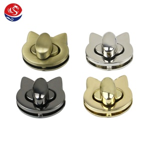 लक्जरी पर्यावरण के अनुकूल लोमड़ी चेहरे के आकार निकल जस्ता एले जस्ता मिश्र धातु ट्विस्ट लॉक - Product Image 1