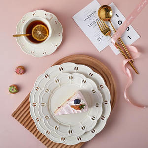 SOLHUI-plato de cerámica hueco de estilo europeo, decoración de placa de boda para el hogar, restaurante, bandeja de postre - Product Image 1