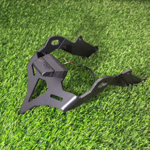 Para Honda CB650R 2024 + Marco de matrícula LED de cola corta Sistemas de carrocería de motocicleta con soporte de matrícula - Product Image 5