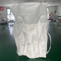 Sac Big Bag FIBC empilable avec décharge par le bas, bec verseur et jupe, capacité 2000 kg, taille, couleur et grammage personnalisables pour la farine