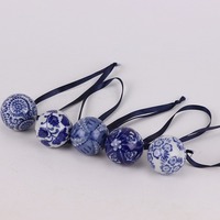 Décoration de Noël JD-05, boule en porcelaine bleue et blanche faite à la main en Chine, ornement pour arbre de Noël