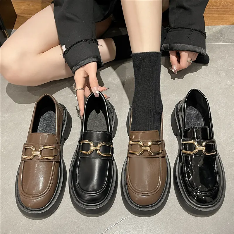Custom Logo Loafers women's thick-soled new spring & autumn British style office shoes chain decoration black platform shoes