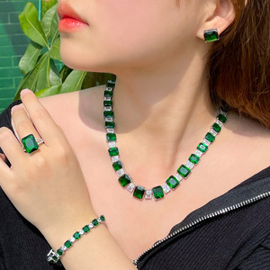 Juego <span class=keywords><strong>de</strong></span> Joyería <span class=keywords><strong>de</strong></span> 4 Piezas con Circonita Cúbica Cuadrada Verde Oscuro para <span class=keywords><strong>Novia</strong></span> Africana, Collar y Aretes para Mujer, Lujo para Fiesta <span class=keywords><strong>de</strong></span> Noche - Product Image 6