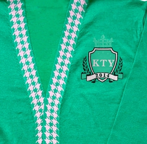 Cô Gái Xinh Đẹp Phụ Nữ Áo Gió Bên Mở Cổ Áo Lỏng Lẻo Phù Hợp Câu Lạc Bộ Rắn Hy Lạp Thư Sorority Biểu Tượng Áo Len - Product Image 3