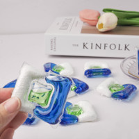 Détergent à lessive industriel Dosettes de détergent parfumées à trois chambres de luxe Dosettes de détergent de savon liquide de Chine tout en 1