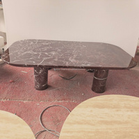 Table basse en marbre rouge violet naturel pour salon, table basse en marbre Rosa Levanto de petite taille