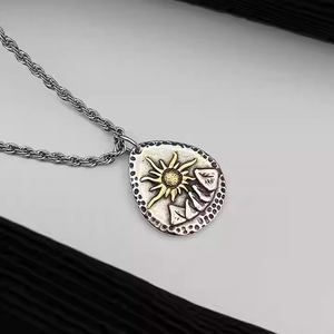 Collana Vintage con Pietra dei Desideri Hisera per <span class=keywords><strong>Uomo</strong></span>, Design di Nicchia, Ciondolo Fatto a Mano, Catena in Acciaio al Titanio, Stile Hip-hop per Felpe - Product Image 4
