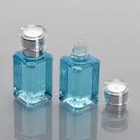 Flacon de parfum de luxe bleu rectangulaire 30ml 50ml 100ml avec impression sérigraphique, emballage cosmétique carré avec bouchon argenté