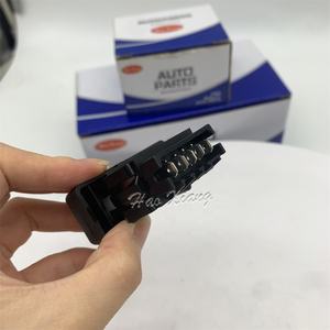 Haoxiang 8200870249 82008-70249 Interrupteur de verrouillage de porte électrique pour Dacia <span class=keywords><strong>Logan</strong></span> 1 <span class=keywords><strong>MCV</strong></span> - Product Image 5