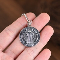 Collar con Colgante de Medalla de San Benito en Plata S925, Estilo Vintage, Acabado Antiguo, Amuleto Religioso para Niños, Hombres y Mujeres