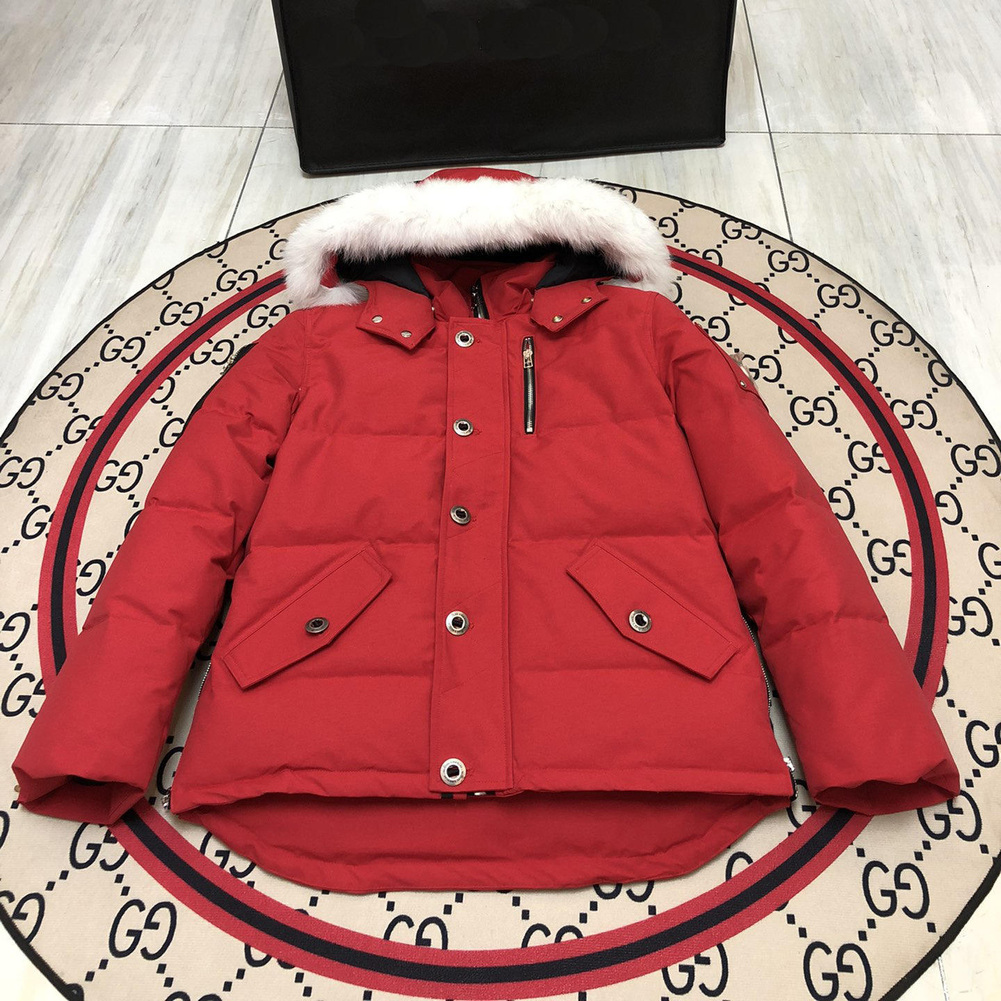 Red-06 male white fur collar