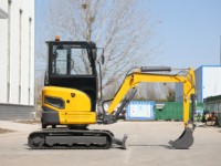 Excavator Crawler 2,6 Ton dengan Mesin Diesel 20HP untuk Kontraktor Profesional, Pekerjaan Lanskap, Pembuatan Parit, dan Persiapan Lokasi