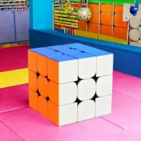 Boîte de jouets anti-stress premium 3x3, cubes magiques éducatifs, jouets de puzzle en plastique ABS clignotants pour enfants de 5 à 7 ans