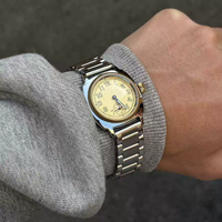 Montre à quartz unisexe vintage carrée, bracelet en acier, montre-bracelet analogique lumineuse, montre-bracelet pour homme, montre pour femme gaucher