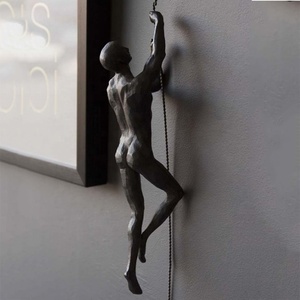 Hotel parete interna Art decoro moderno astratto in metallo ottone fusione 3D uomo arte statua grande 3D corda pendente scalatore bronzo scultura - Product Image 5