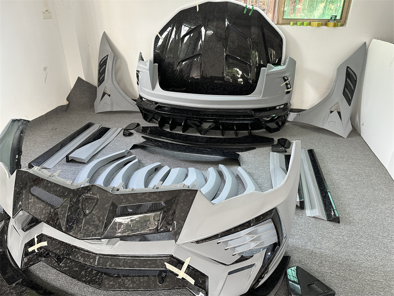 Lamborghini Urus マイスト 1/20 Lamborghini URUS MSY High-Quality Forged Carbon Fiber Body Kit