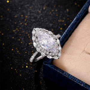 Anello con zirconi Marquise per donna, elegante gioiello di lusso alla moda - Product Image 6