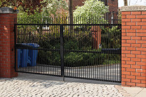 Clôture en aluminium de haute qualité, classique, traditionnelle, imperméable, revêtement en poudre, montage facile, hauteur de 6 pieds, adaptée aux maisons, vidéo - Product Image 5