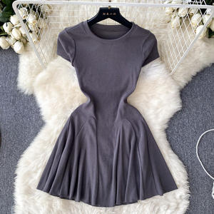 Vestido Plissado de Manga Curta e Gola Redonda Casual Puro Moda Verão Feminino Temperamento Fashion - Product Image 2