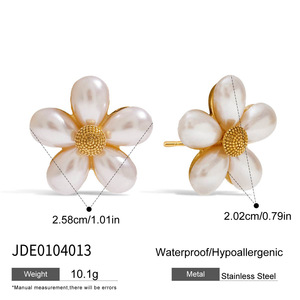 Ensemble de bijoux de mode pour femmes en gros 18K acier inoxydable cinq pétales fleur perle anneaux ouverts et boucles d'oreilles - Product Image 6