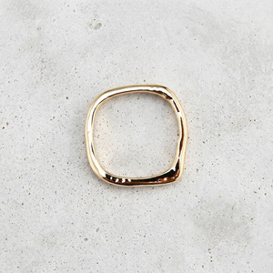 Fibbia ad anello in metallo irregolare resistente all'acqua di mare, connettore a gancio liquido organico per costumi da bagno di lusso e abbigliamento da spiaggia - Product Image 1
