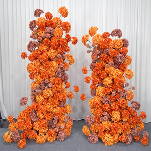 Boule de fleurs artificielles en soie réaliste sur le thème de l'automne, avec des hortensias oranges, pour la décoration de mariage en plein air - Product Image 2