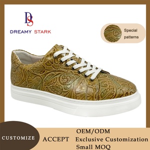 Baskets confortables en cuir de vache véritable pour homme, style automne, avec logo personnalisé, faites à la main, chaussures de ville de luxe respirantes pour la marche - Product Image 2