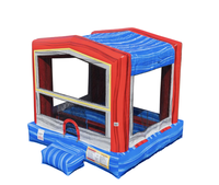 Château gonflable carré rouge et bleu pour enfants, idéal pour les locations de fêtes