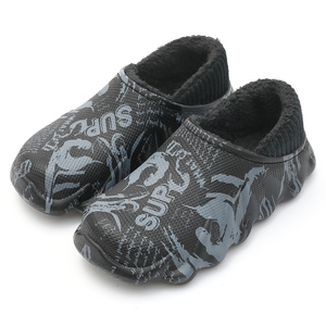 Nouvelles pantoufles chaudes imperméables tendance, sabots d'hiver confortables antidérapants à coupe large, chaussures <span class=keywords><strong>orthopédiques</strong></span>, claquettes fourrées OEM pour hommes - Product Image 3