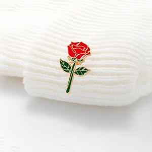 Broche de aleación chapado en oro con diseño de rosa y cactus, duradero, para mochila infantil, sombrero o solapa, ideal para compromisos y bodas. - Product Image 4