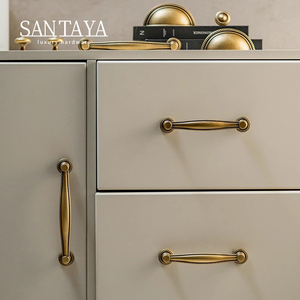 <span class=keywords><strong>Maniglie</strong></span> <span class=keywords><strong>Vintage</strong></span> in Ottone Massiccio Bronzato <span class=keywords><strong>per</strong></span> <span class=keywords><strong>Mobili</strong></span>, Pomelli a Conchiglia <span class=keywords><strong>per</strong></span> Armadi, <span class=keywords><strong>Maniglie</strong></span> <span class=keywords><strong>per</strong></span> Cassetti e Cucina - Product Image 6