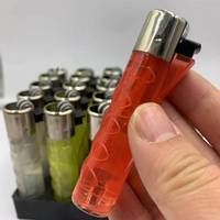 Briquet à flamme à gaz mince personnalisable corps en plastique de cinq couleurs briquet à silex de cinq couleurs pour l'usage de la cigarette