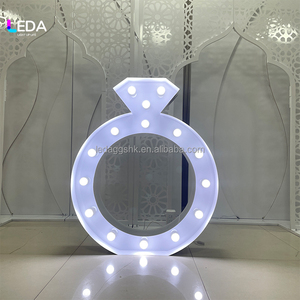 LEDA Letra Luminosa LED de Metal en Forma de Anillo de 4 pies para Decoración de Fondo de Bodas y Fiestas de Cumpleaños - Product Image 1