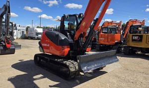 รถขุดขนาดเล็ก Kubota KX080-4 ขนาด 8 ตัน แบบตีนตะขาบ พร้อมบุ้งกี๋ขุดขนาด 0.42 ลูกบาศก์เมตร  พร้อมอุปกรณ์เจาะดิน  รถมือสอง - Product Image 3