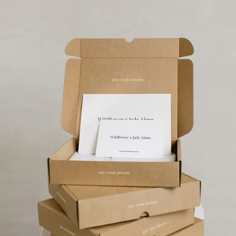 Caja con logotipo personalizado, embalaje de ropa cosmética, envío de correo corrugado, caja de papel para ropa, camisetas y pantalones de hombre