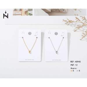 Tobillera de acero inoxidable con letra C, diseño minimalista para mujer, chapada en oro. - Product Image 1