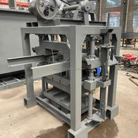 Machine à blocs creux semi-automatique hydraulique 4-40 pour la construction routière et la construction de bâtiments
