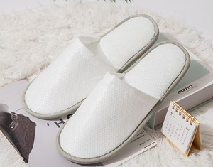 Pantuflas de <span class=keywords><strong>Hotel</strong></span> Personalizadas de Bajo Costo al por Mayor, Pantuflas de Spa para Habitaciones de Huéspedes, Punta Cerrada, Portátiles, Ecológicas, Antideslizantes, de Un Solo Uso - Product Image 5