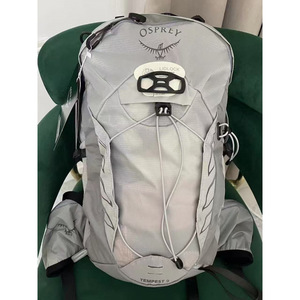 Mochila Osprey Tempest 9 de 9L, Ligera, para Senderismo y Deportes al Aire Libre, Color Plateado - Product Image 1