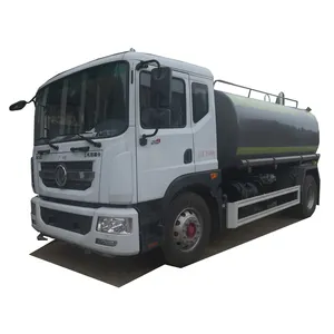 Dongfeng 4*2 Mini Watertanker Vrachtwagen 5000 Liter Water Spuiten Vrachtwagen Te Koop