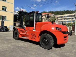 Montacargas Diésel de Servicio Pesado HE LI, Capacidad de 20t con Motor Cummins, Vehículo de Combustión Interna - Product Image 1