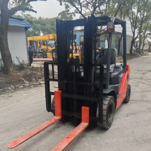 Chariot élévateur Toyota d'occasion 3 tonnes en bon état, fabriqué au Japon, à bas prix, économique et sûr, équipement d'ingénierie mécanique - Product Image 4