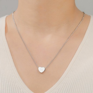 Vente chaude En Acier Inoxydable Coeur Collier Famille Bijoux Cadeau Amant Vous Maman Père Fils Fille Collier Cadeau - Product Image 6