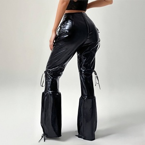 Novedad: Pantalones de cuero ajustados y sexys, estilo club urbano, de talle alto, con abertura y cordón, acampanados. - Product Image 2