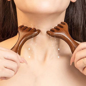 Masajeador de pelo de terciopelo de sándalo peine de meridiano de hombro de seis dientes peine de masaje de seis garras peine de masaje de terciopelo de madera hecho a mano - Product Image 4