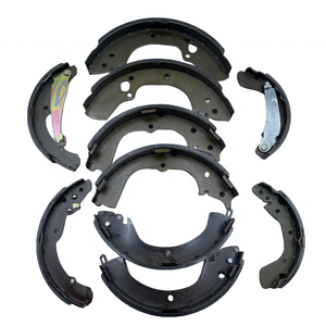 Zapatas de freno traseras de coche al por mayor para Toyota Hilux Revo 2016 04495-0K160 - Product Image 5