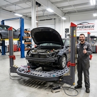 Système de redressage de châssis automobile robuste avec tour de traction 15T pour atelier de réparation de carrosserie