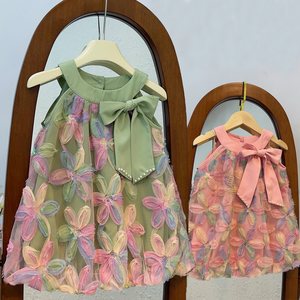 Nouvelle collection été 2026 : Robe coréenne pour filles, en tricot 3D à pétales, avec nœuds féériques, volants et perles, style étranger. - Product Image 3